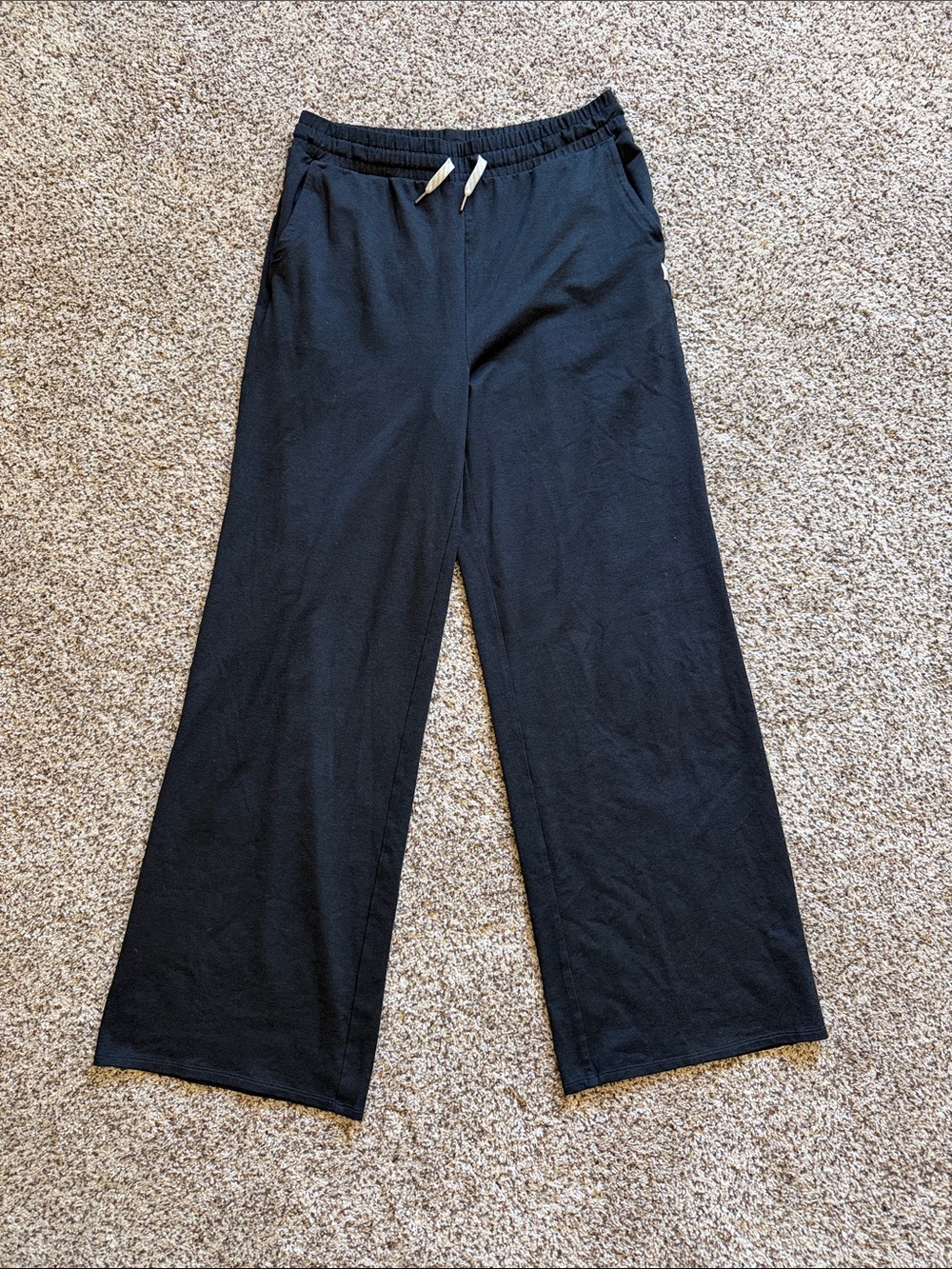 Vuori Halo Essential Black Wide-Leg Pants Regular Length